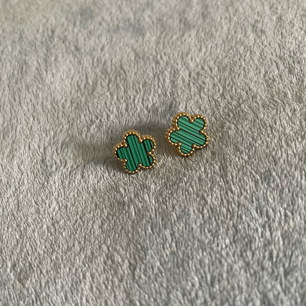 Clover earring